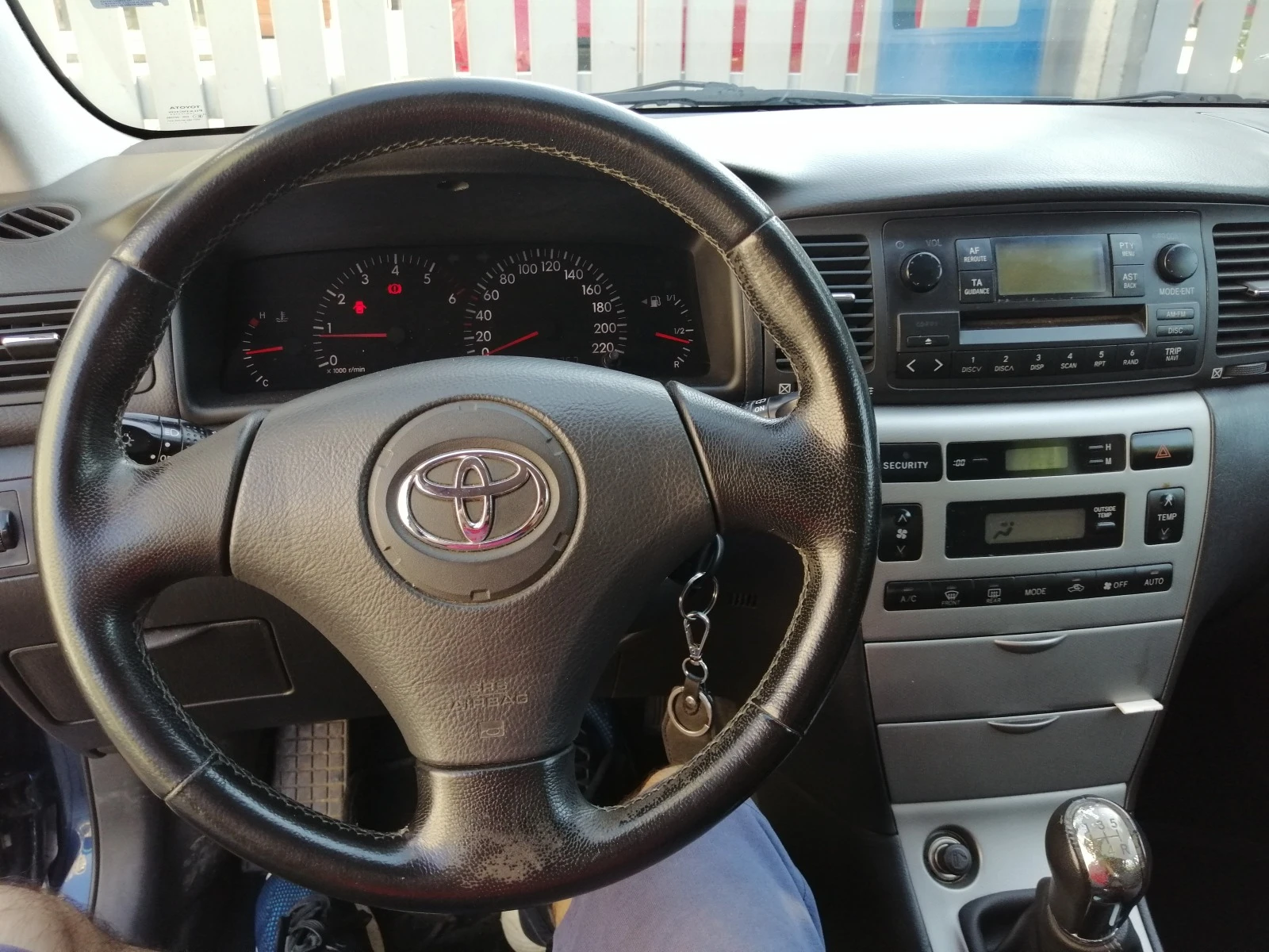 Toyota Corolla  - изображение 10