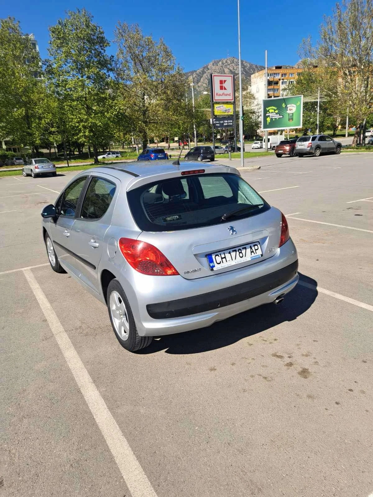 Peugeot 207 1.4i 95к.с * Климатроник*  - изображение 3