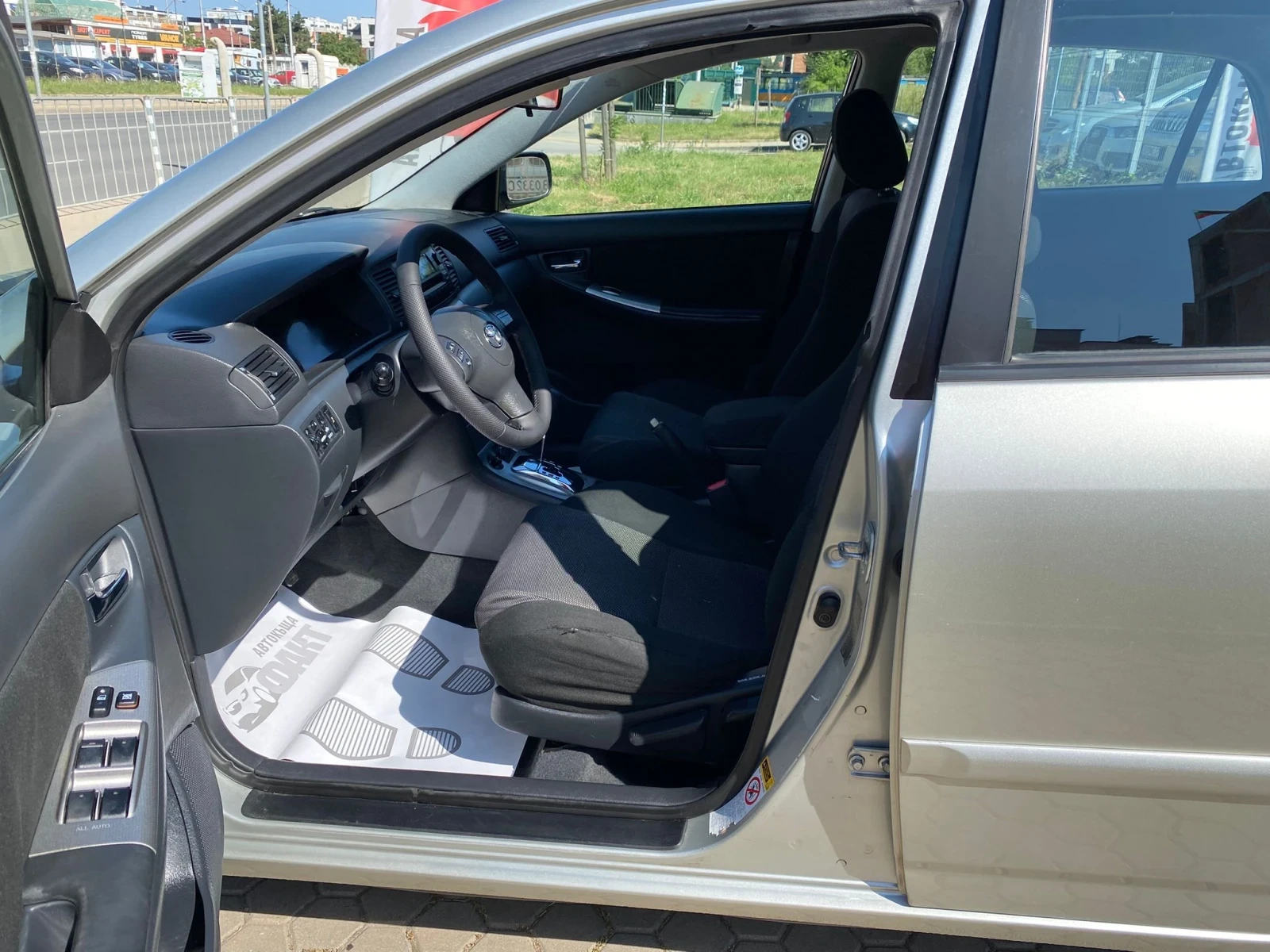 Toyota Corolla 1.4D-4D/AVTOMAT - изображение 8