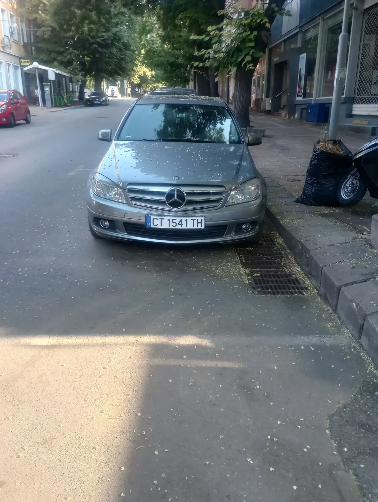 Mercedes-Benz C 200 Седан - изображение 2