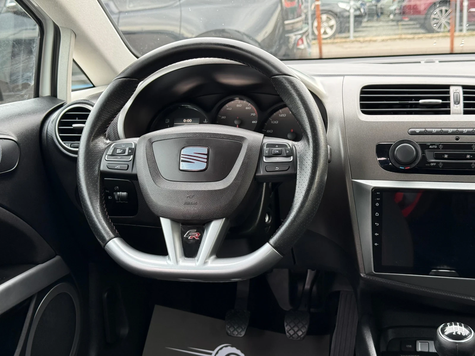 Seat Leon FR 1.4I  - изображение 10