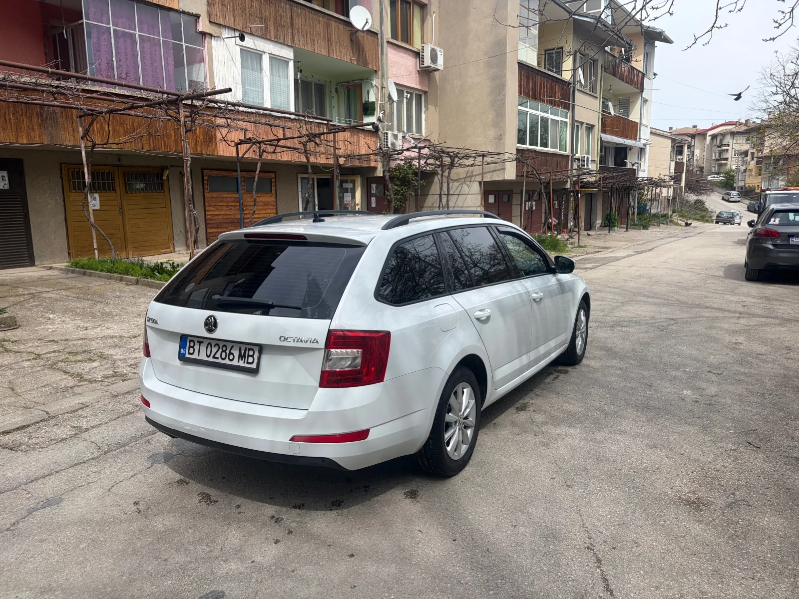 Skoda Octavia 1, 6 TDI 7 DSJ, снимка 4 - Автомобили и джипове - 54209685