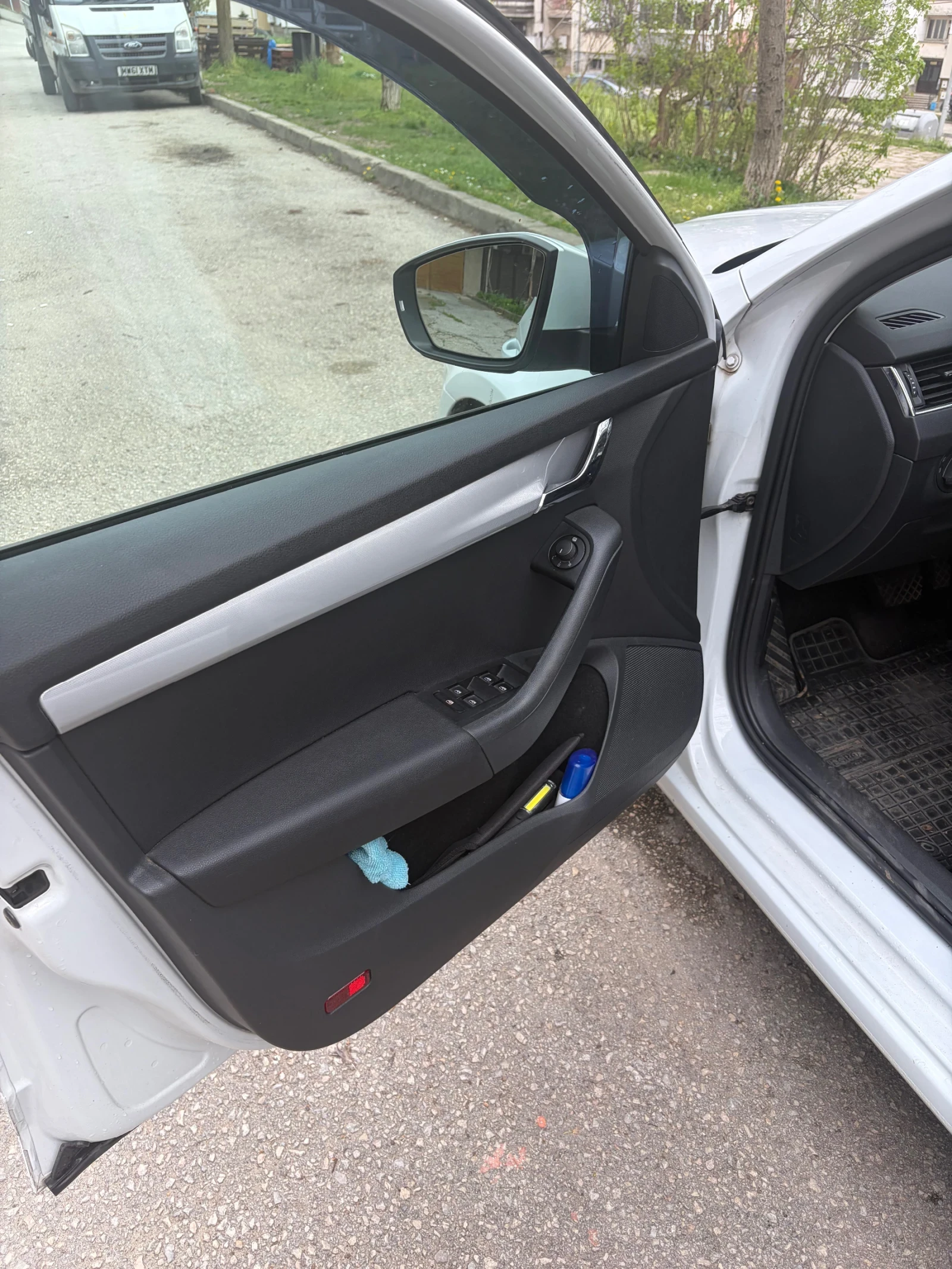 Skoda Octavia 1, 6 TDI 7 DSJ, снимка 9 - Автомобили и джипове - 54209685