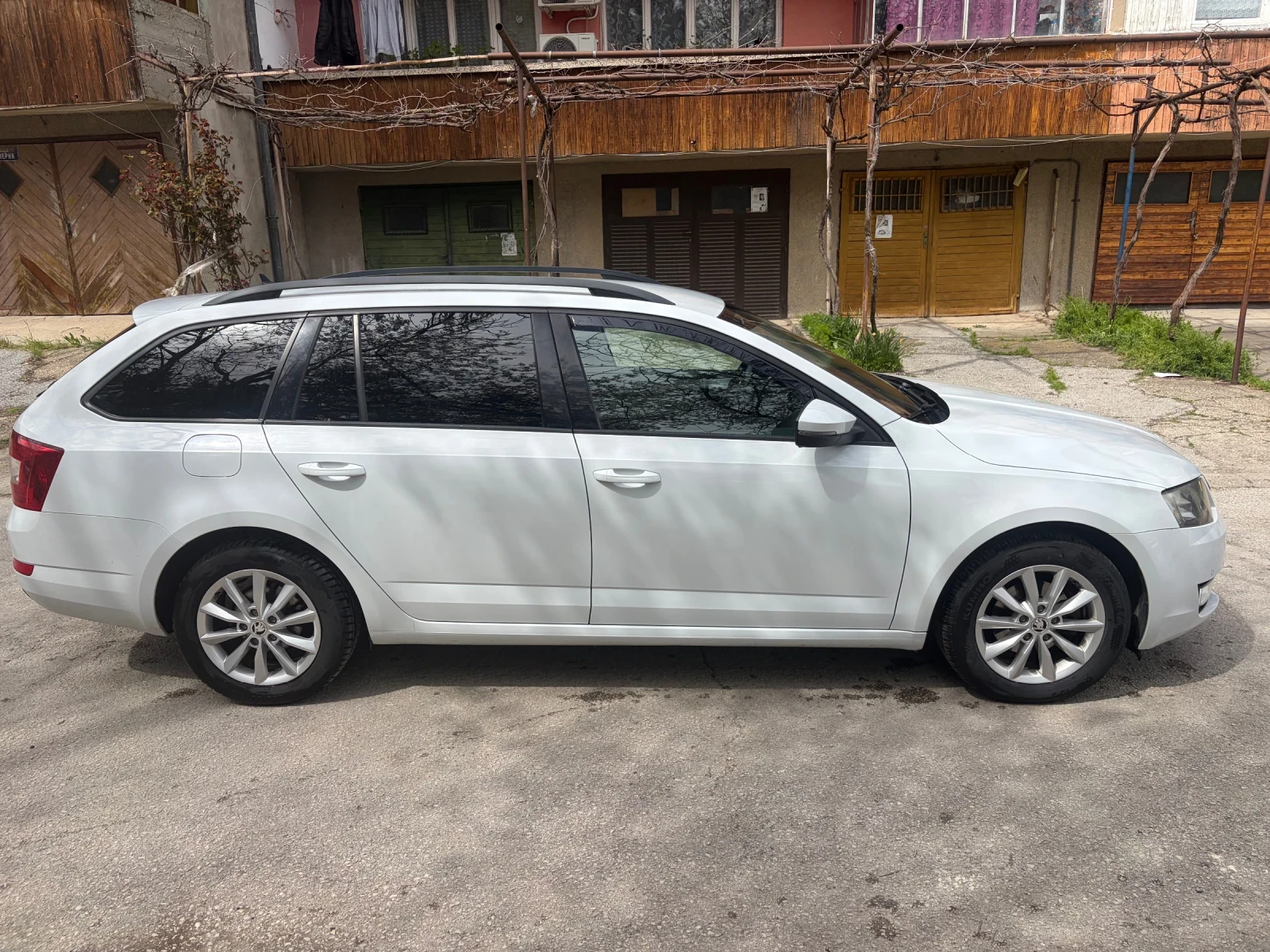 Skoda Octavia 1, 6 TDI 7 DSJ, снимка 3 - Автомобили и джипове - 54209685