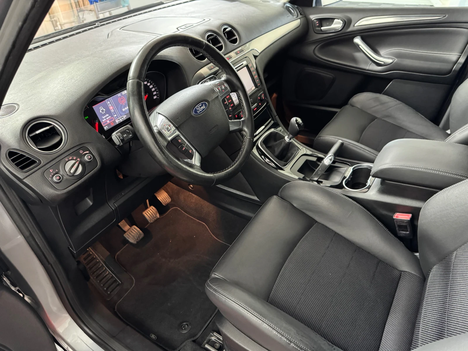 Ford S-Max 2.0 TDCI 163 �.�. | TITANIUM | 7 ������ | Mobile.bg � ����������� 8