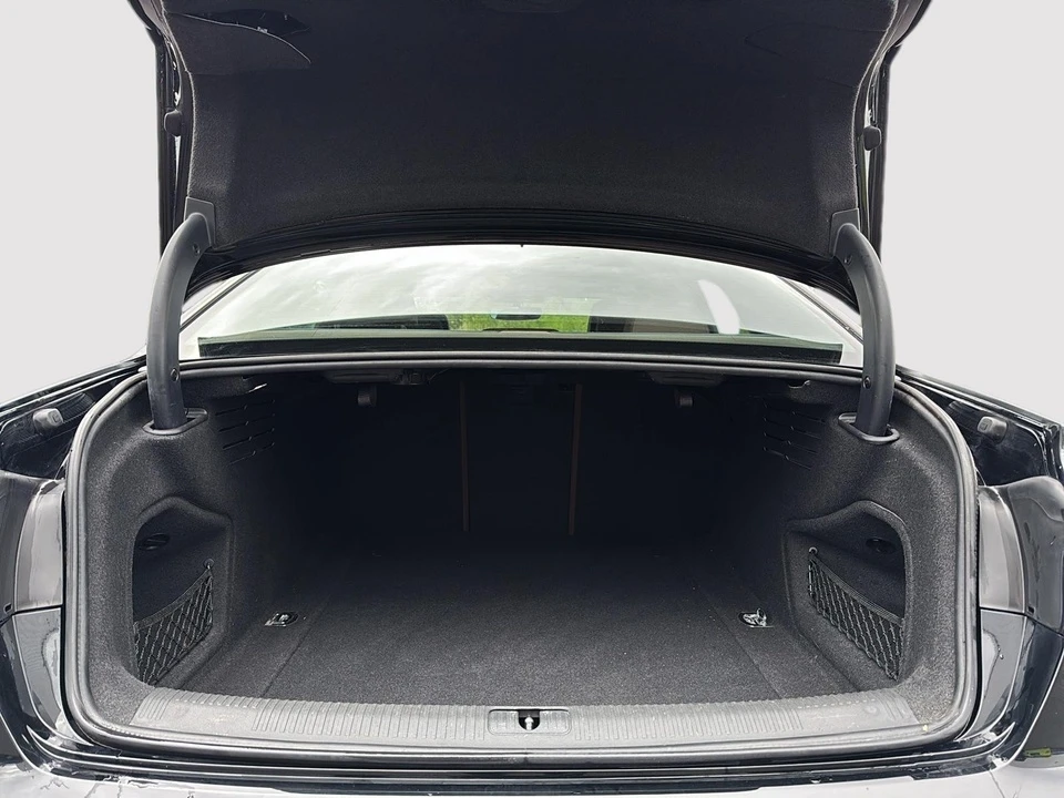 Audi A4 PREMIUM, снимка 16 - Автомобили и джипове - 55264877