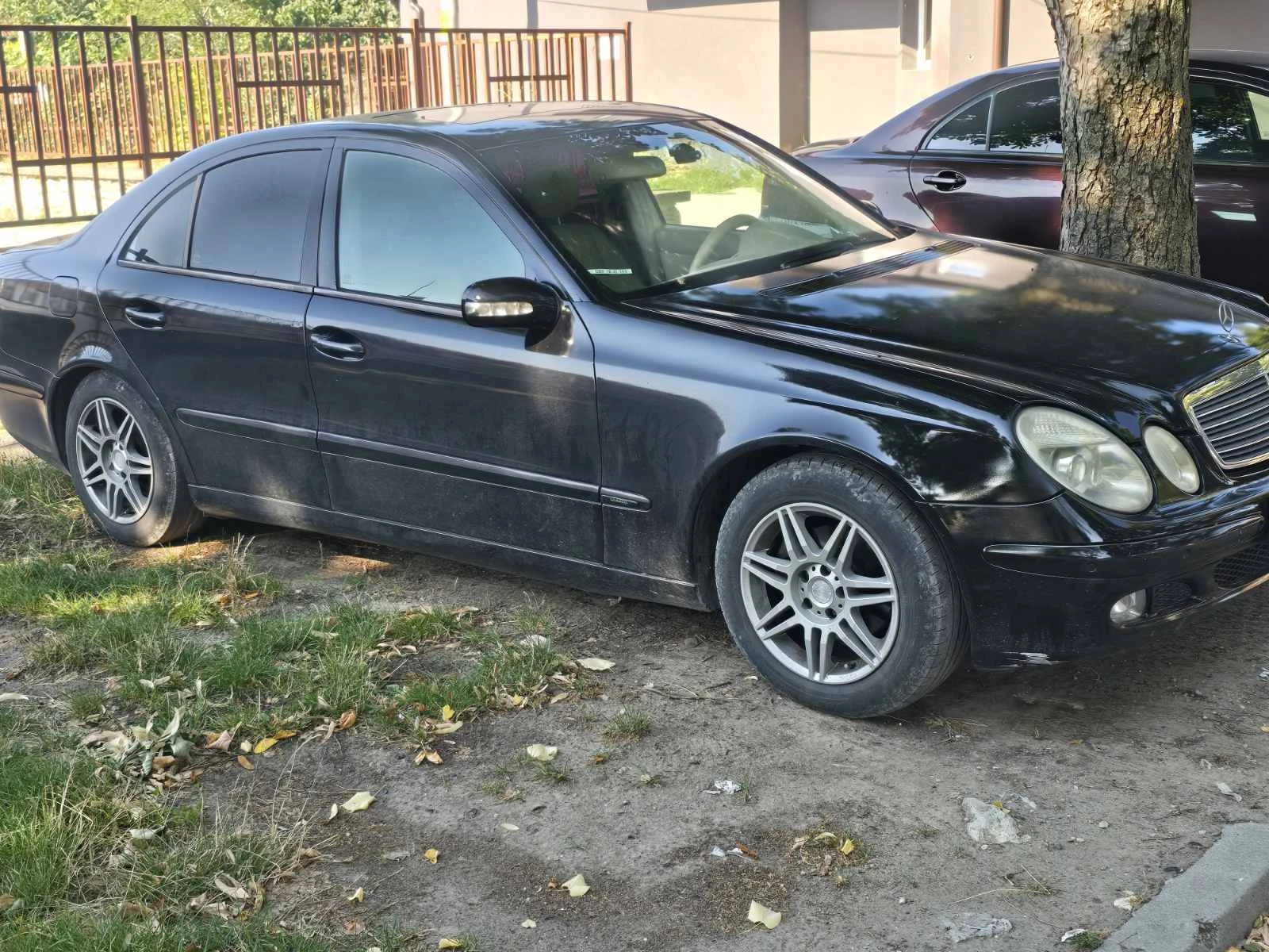 Mercedes-Benz E 200, снимка 4 - Автомобили и джипове - 55442021
