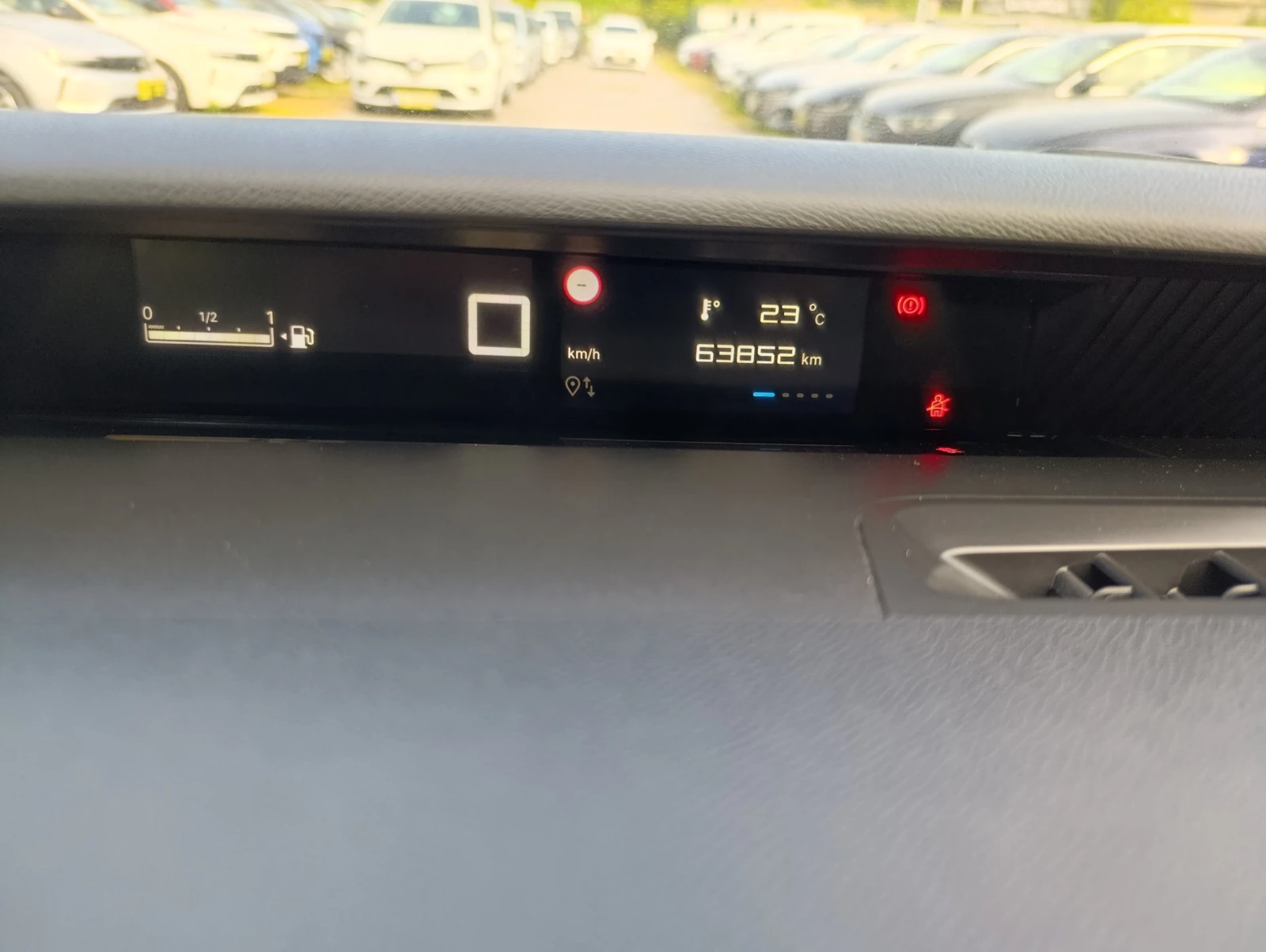 Citroen C3 1.2 100кс. Закупен от БГ, снимка 12 - Автомобили и джипове - 55665920