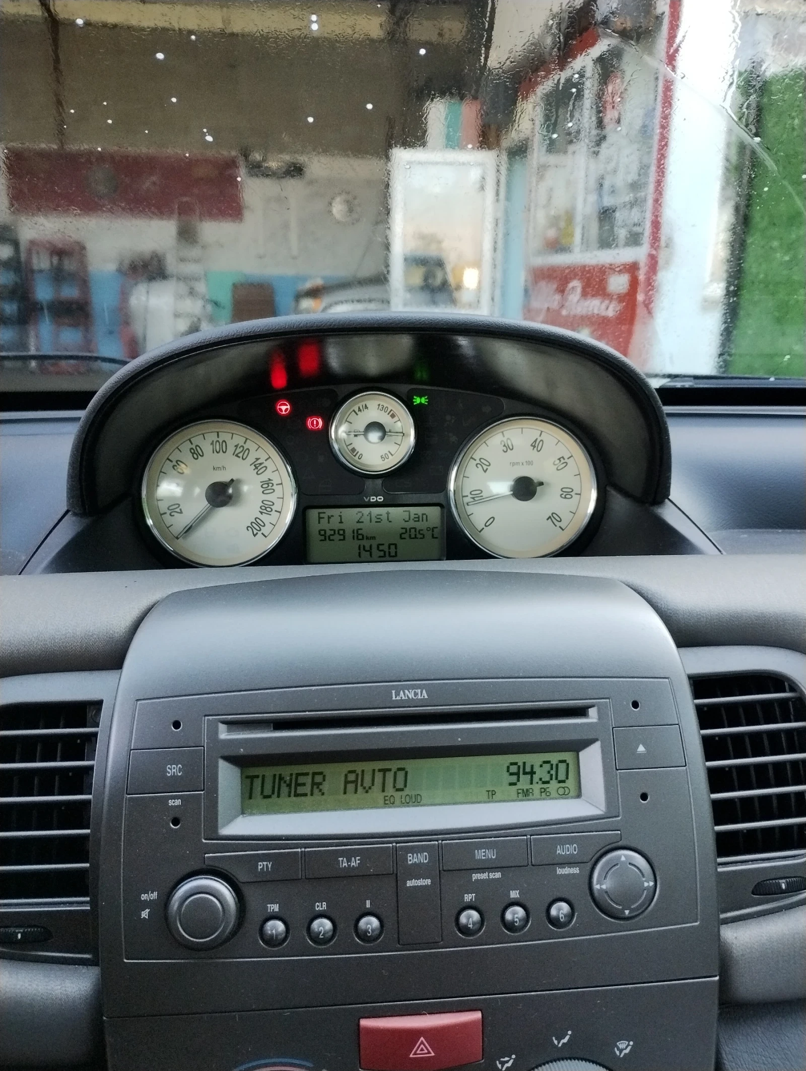 Lancia Ypsilon 1.2 , снимка 5 - Автомобили и джипове - 55759890