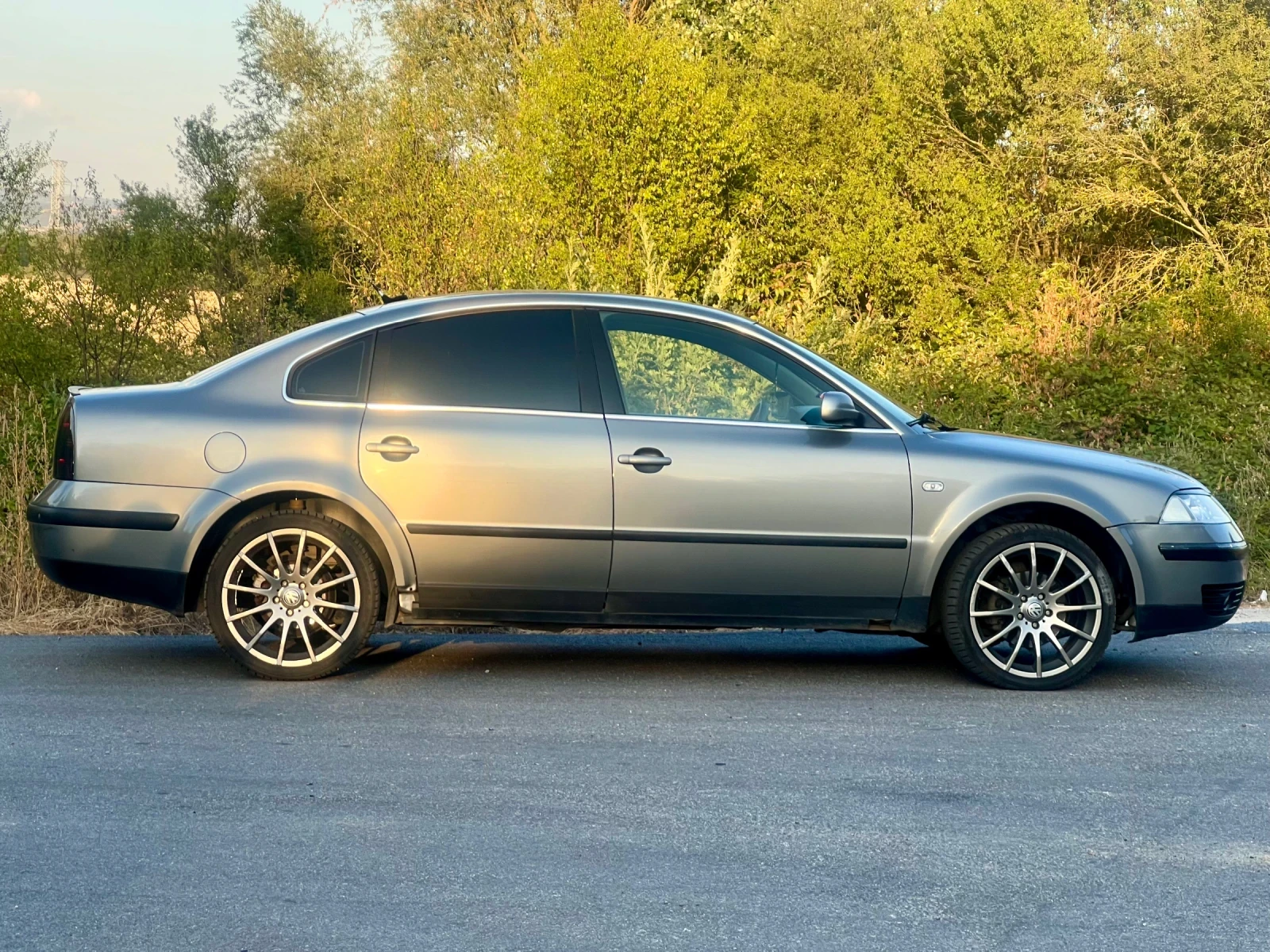 VW Passat, снимка 9 - Автомобили и джипове - 55891404