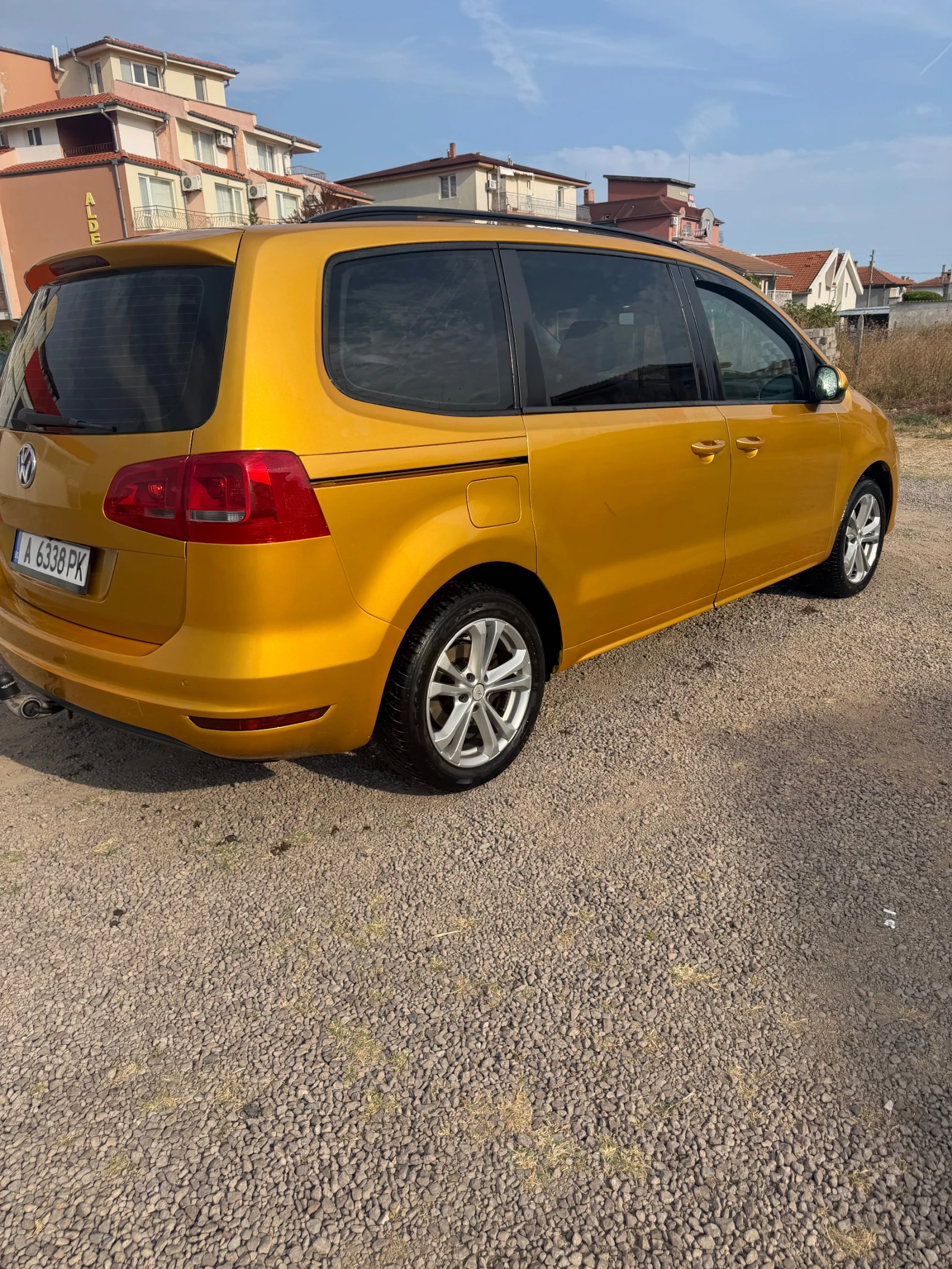 VW Sharan 2.0 TDI, снимка 4 - Автомобили и джипове - 55942669