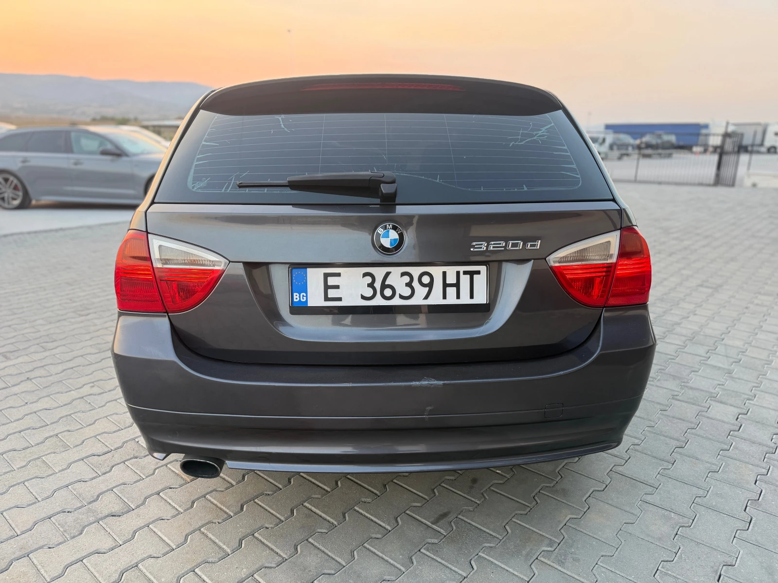 BMW 320 2.0d Собствен лизинг !!!, снимка 6 - Автомобили и джипове - 55981757