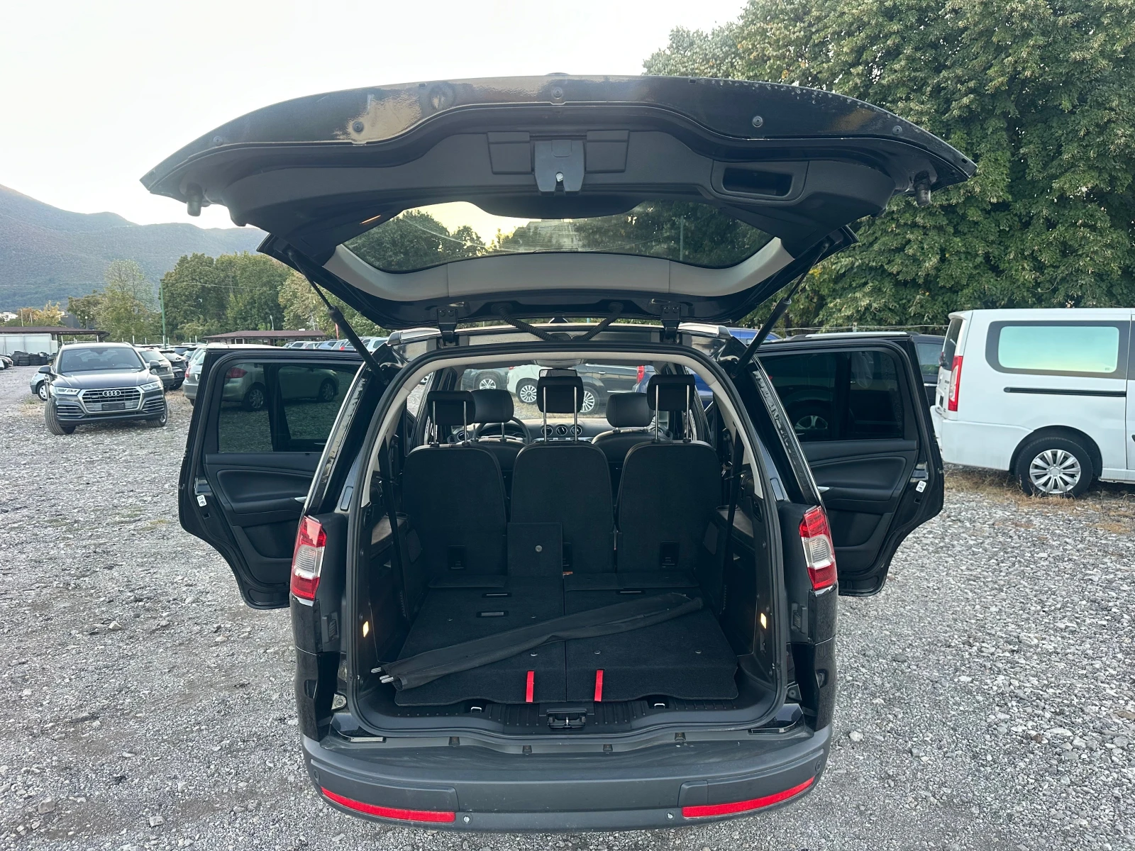 Ford Galaxy 2, 0TDCI 163kc AUTOMAT, снимка 13 - Автомобили и джипове - 55989401