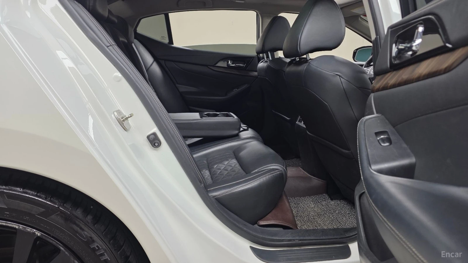 Nissan Maxima Platinum, снимка 12 - Автомобили и джипове - 56127899