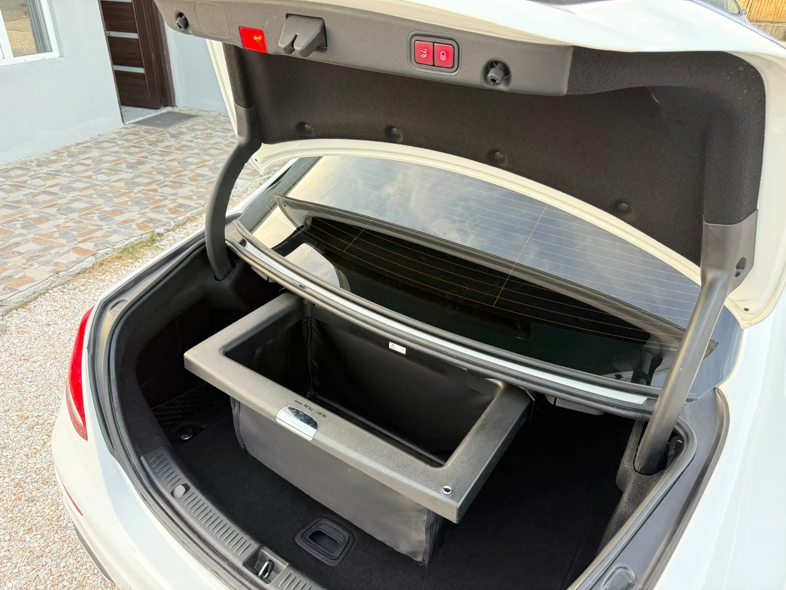 Mercedes-Benz E 300, снимка 7 - Автомобили и джипове - 56584070