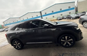 Kia Sorento 2.2 CRDI 4x4 - OЧАКВАН ВНОС, снимка 3