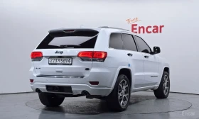 Jeep Grand cherokee 3.6 OVERLAND / ОБДУХ / DISTRONIC / PANO / ВЪЗДУХ, снимка 2