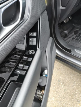 Land Rover Range Rover Velar 2.0D - 58777 лв. - 65811953 9