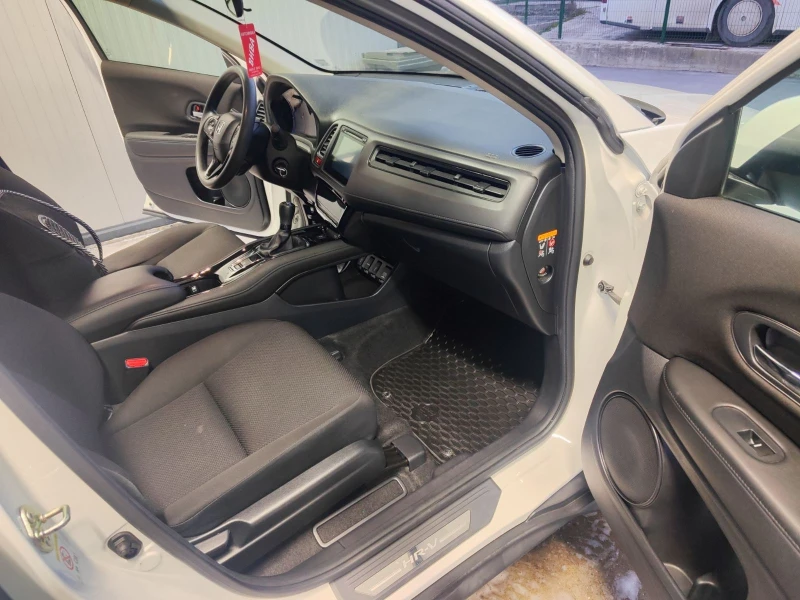 Honda Hr-v 1.6 i-DTEC, снимка 11 - Автомобили и джипове - 49131601