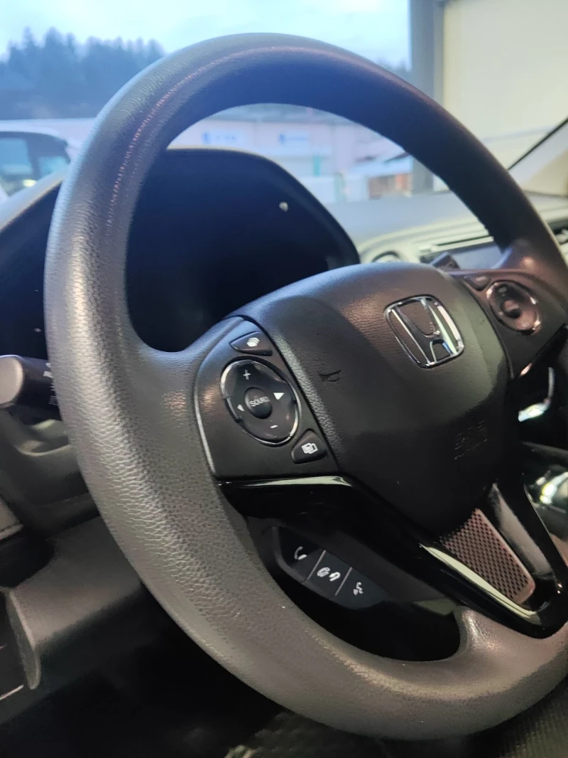 Honda Hr-v 1.6 i-DTEC, снимка 14 - Автомобили и джипове - 49131601