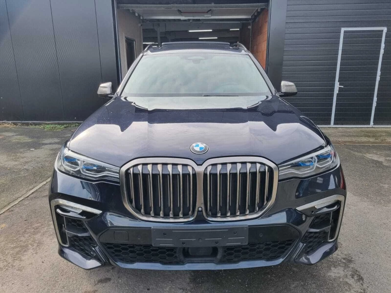 BMW X7 750M 7 местен Full, снимка 5 - Автомобили и джипове - 49331483