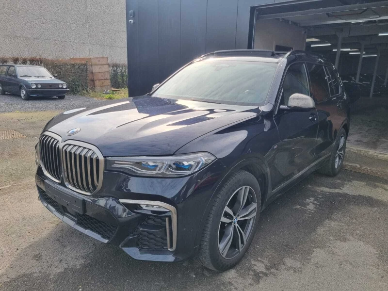 BMW X7 750M 7 местен Full, снимка 2 - Автомобили и джипове - 49331483