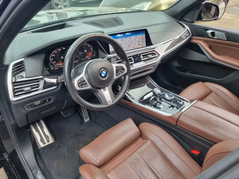 BMW X7 750M 7 местен Full, снимка 6 - Автомобили и джипове - 49331483