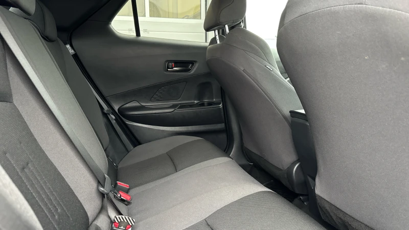 Toyota C-HR 1.8 HEV CLUB, снимка 8 - Автомобили и джипове - 53162941