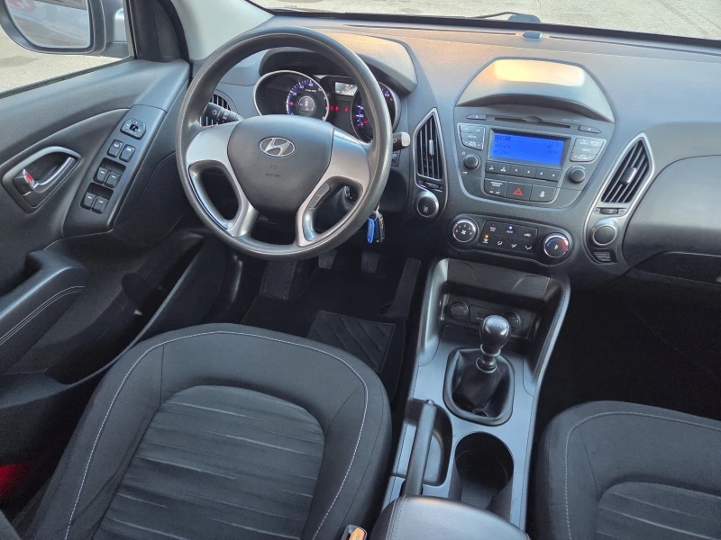 Hyundai IX35 1.6i-Gaz.Inj., снимка 13 - Автомобили и джипове - 53525898
