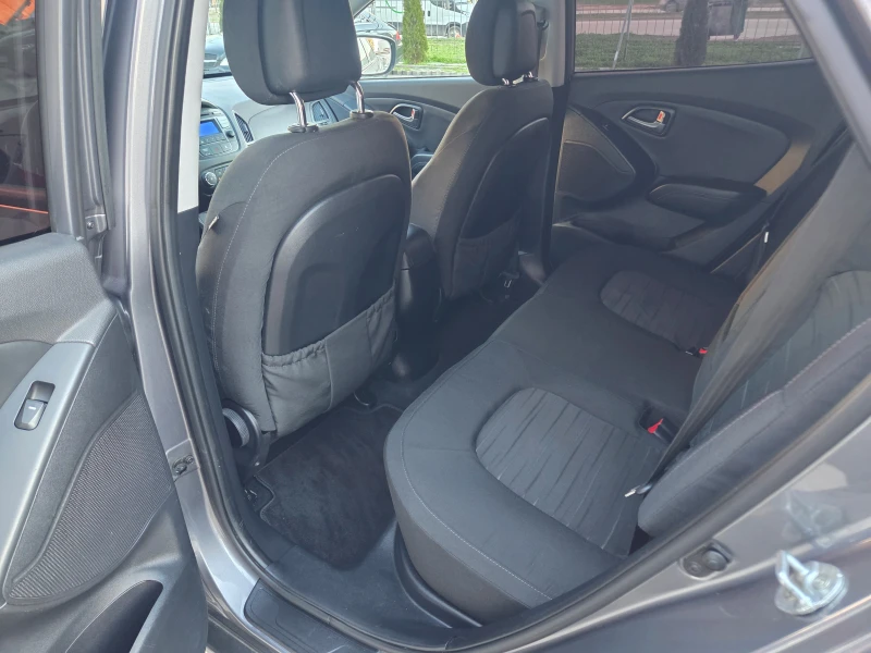 Hyundai IX35 1.6i-Gaz.Inj., снимка 16 - Автомобили и джипове - 53525898