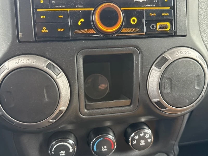 Jeep Wrangler * Sport * CARFAX * БЕЗ ПЪРВОНАЧАЛНА ВНОСКА - изображение 9