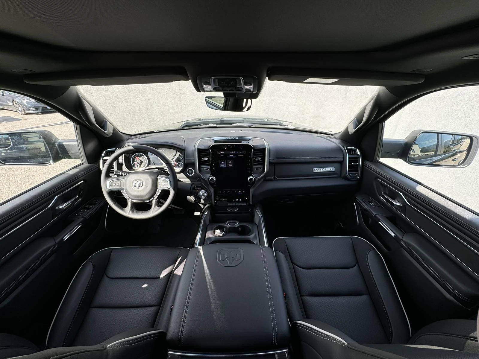 Dodge RAM 1500  2025 LARAMIE SPORT 3.0l HURRICANE TURBO | Mobile.bg   11