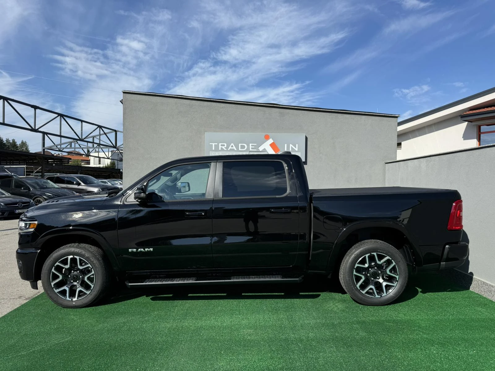 Dodge RAM 1500 МОДЕЛ 2025 LARAMIE SPORT 3.0l HURRICANE TURBO - изображение 7