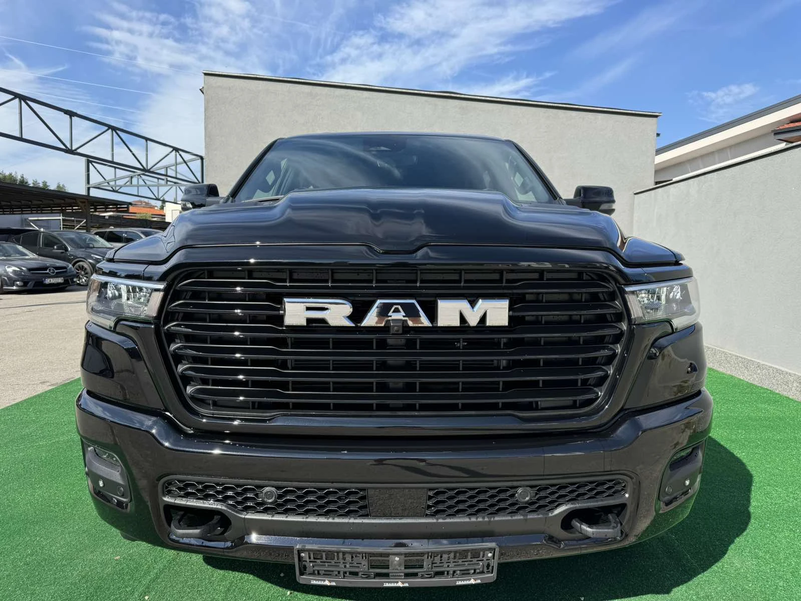 Dodge RAM 1500 МОДЕЛ 2025 LARAMIE SPORT 3.0l HURRICANE TURBO - изображение 2