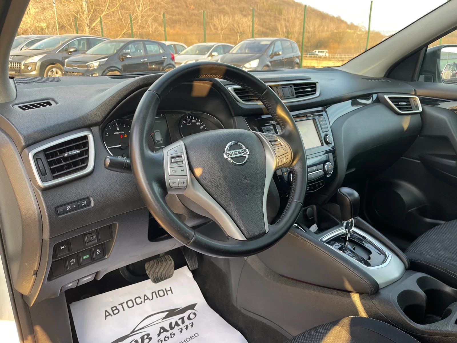 Nissan Qashqai 1.6DCI-AVTOMAT-LED-PANORAMA-KEYLESS GO-CAMERI 360  - изображение 10