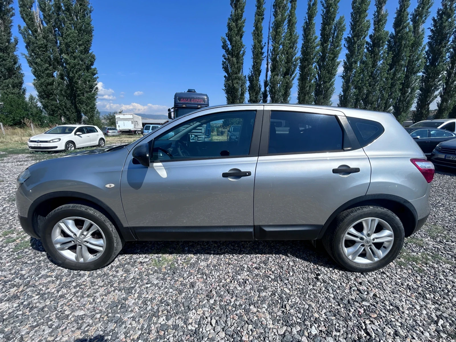 Nissan Qashqai Фабричен Газов Инжекцион  - изображение 8