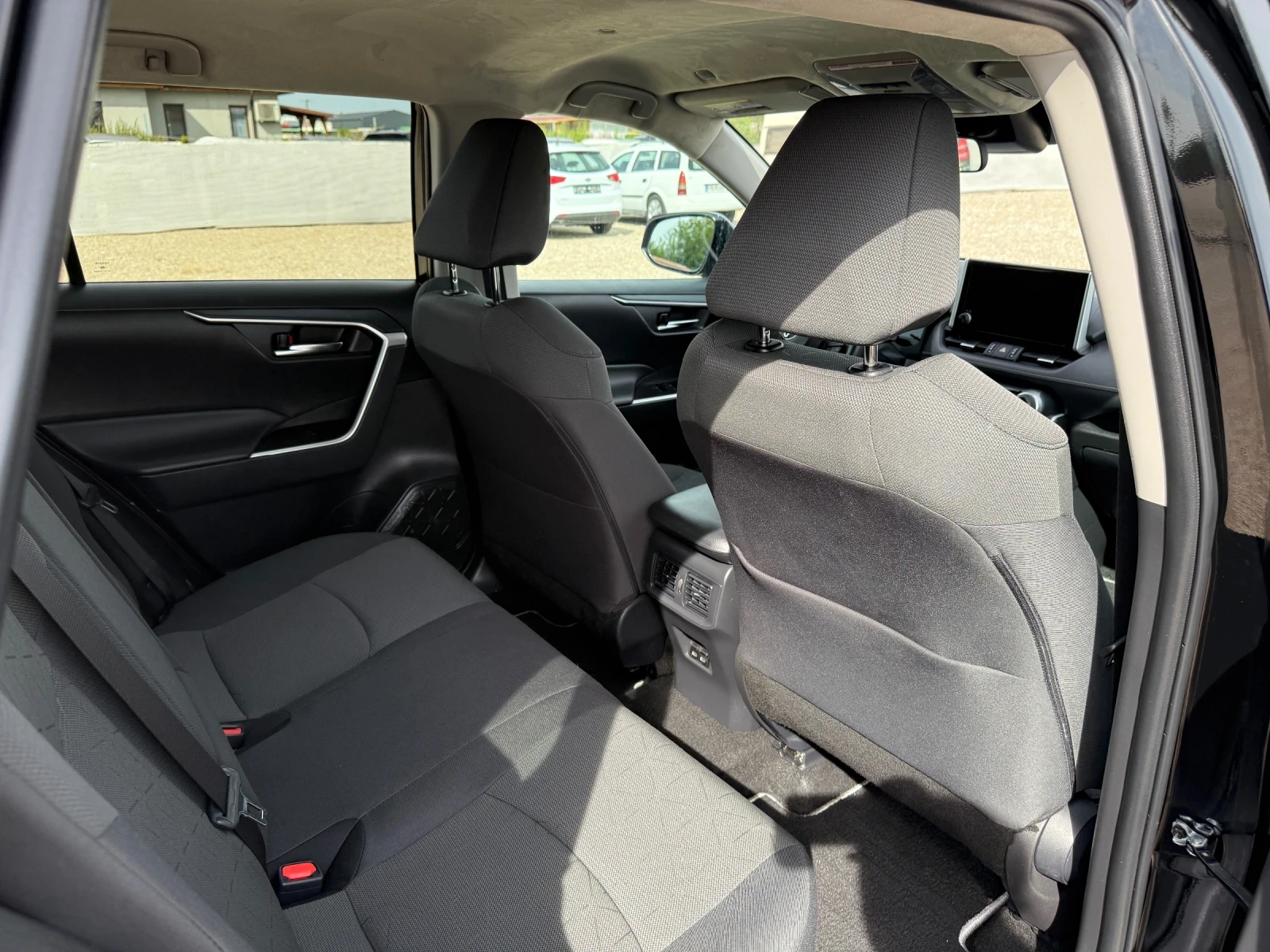 Toyota Rav4  - изображение 7