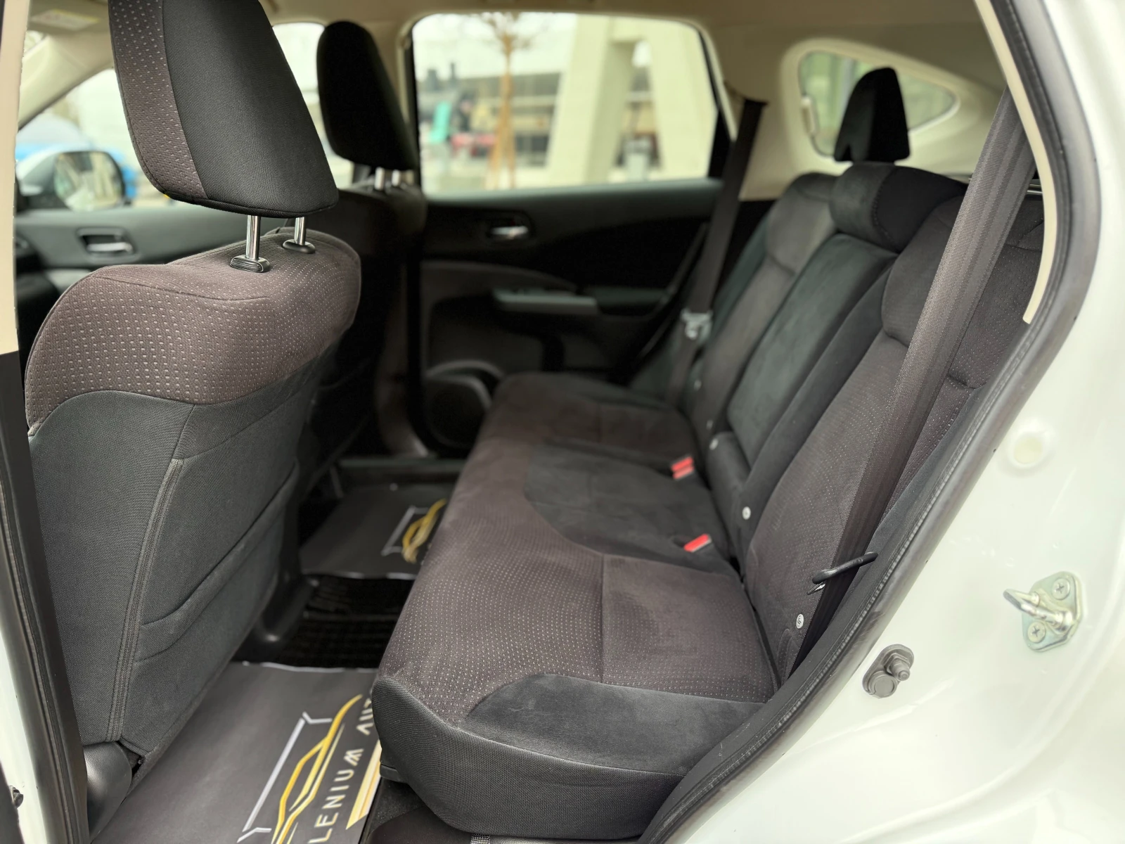 Honda Cr-v 6 МЕСЕЦА ГАРАНЦИЯ/2.2D 150к.с. Автоматик 4х4 - изображение 8