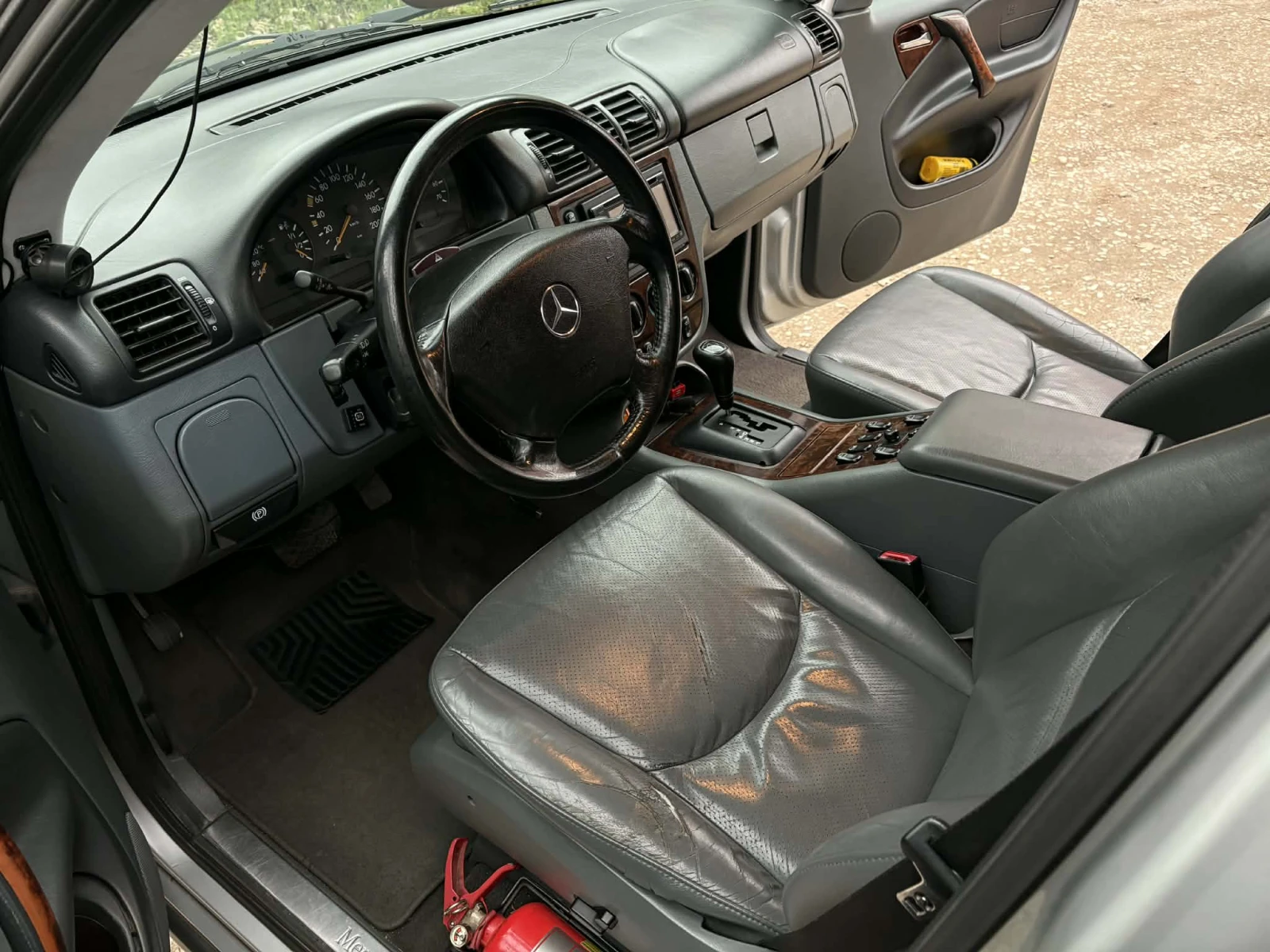 Mercedes-Benz ML 320 3.2 Газ Инж. Нави * AMG* LOW RANGE, снимка 11 - Автомобили и джипове - 53953366