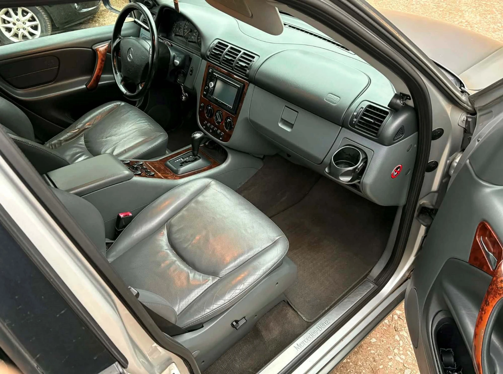 Mercedes-Benz ML 320 3.2 Газ Инж. Нави * AMG* LOW RANGE, снимка 9 - Автомобили и джипове - 53953366