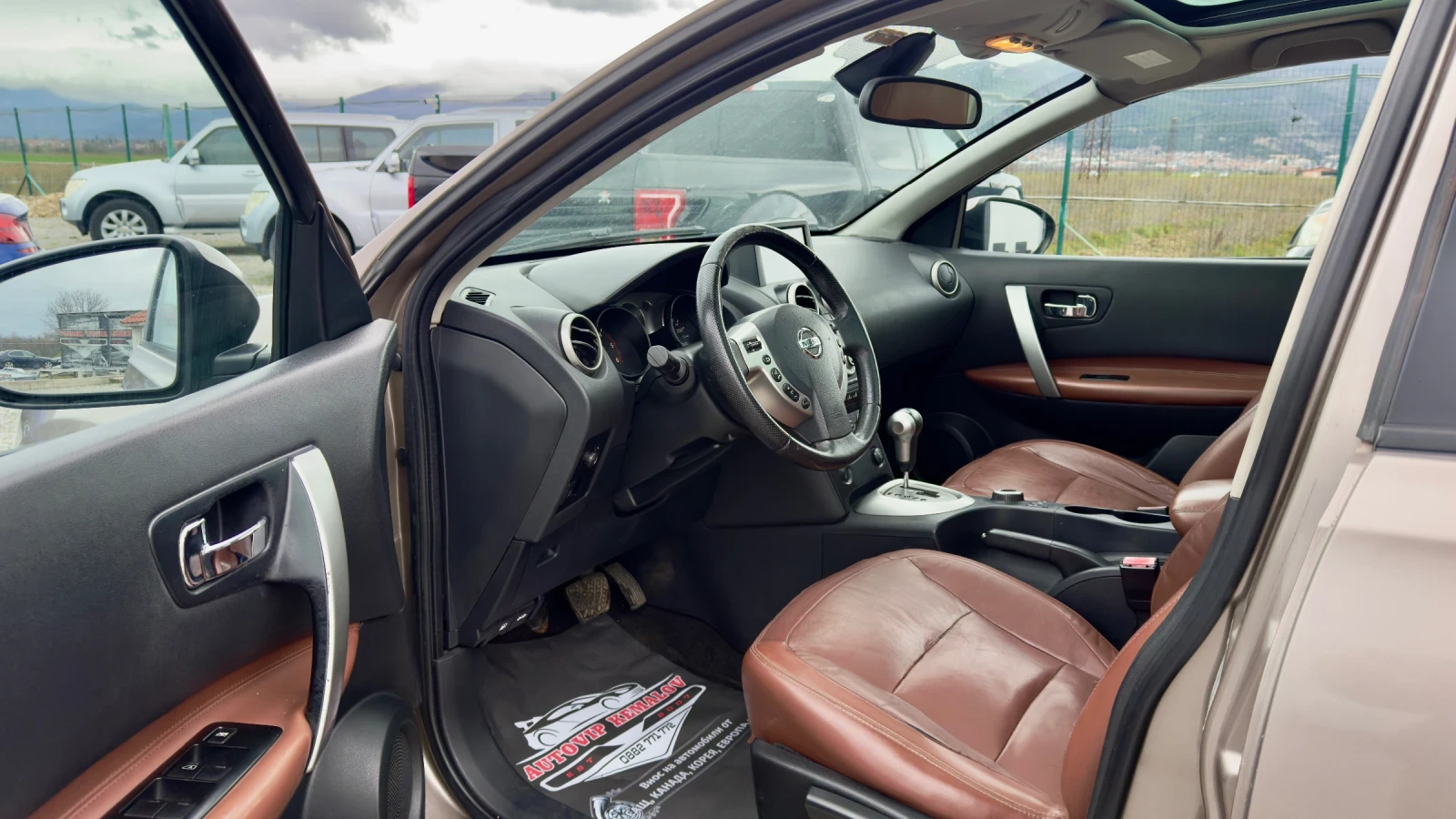 Nissan Qashqai 6+ 1* 1.6DCi* PANORAMA * PODGREV* , снимка 9 - Автомобили и джипове - 53998602