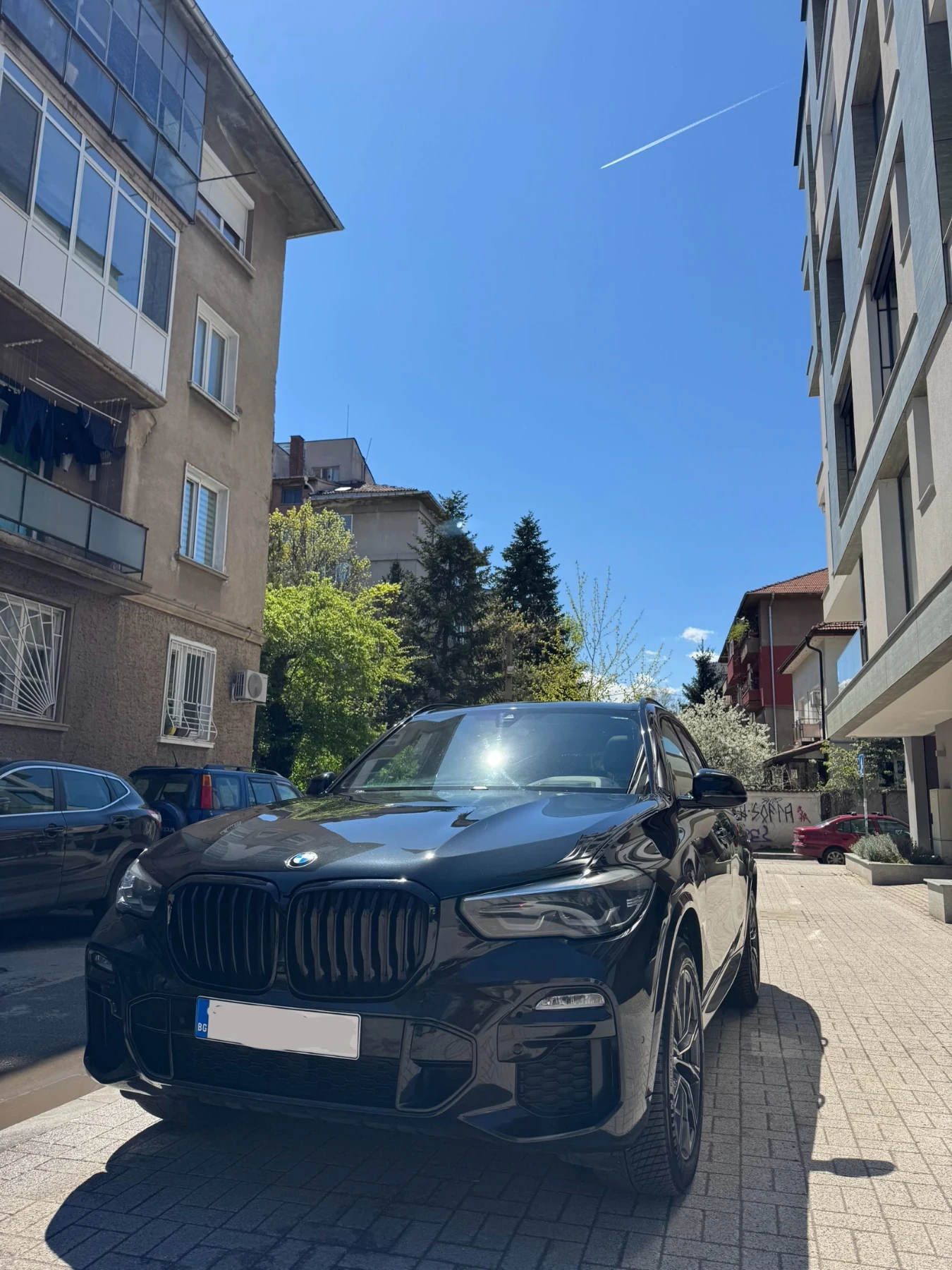 BMW X5 40i // M Пакет, Подгрев, Head Up, Керамика, снимка 2 - Автомобили и джипове - 54255787