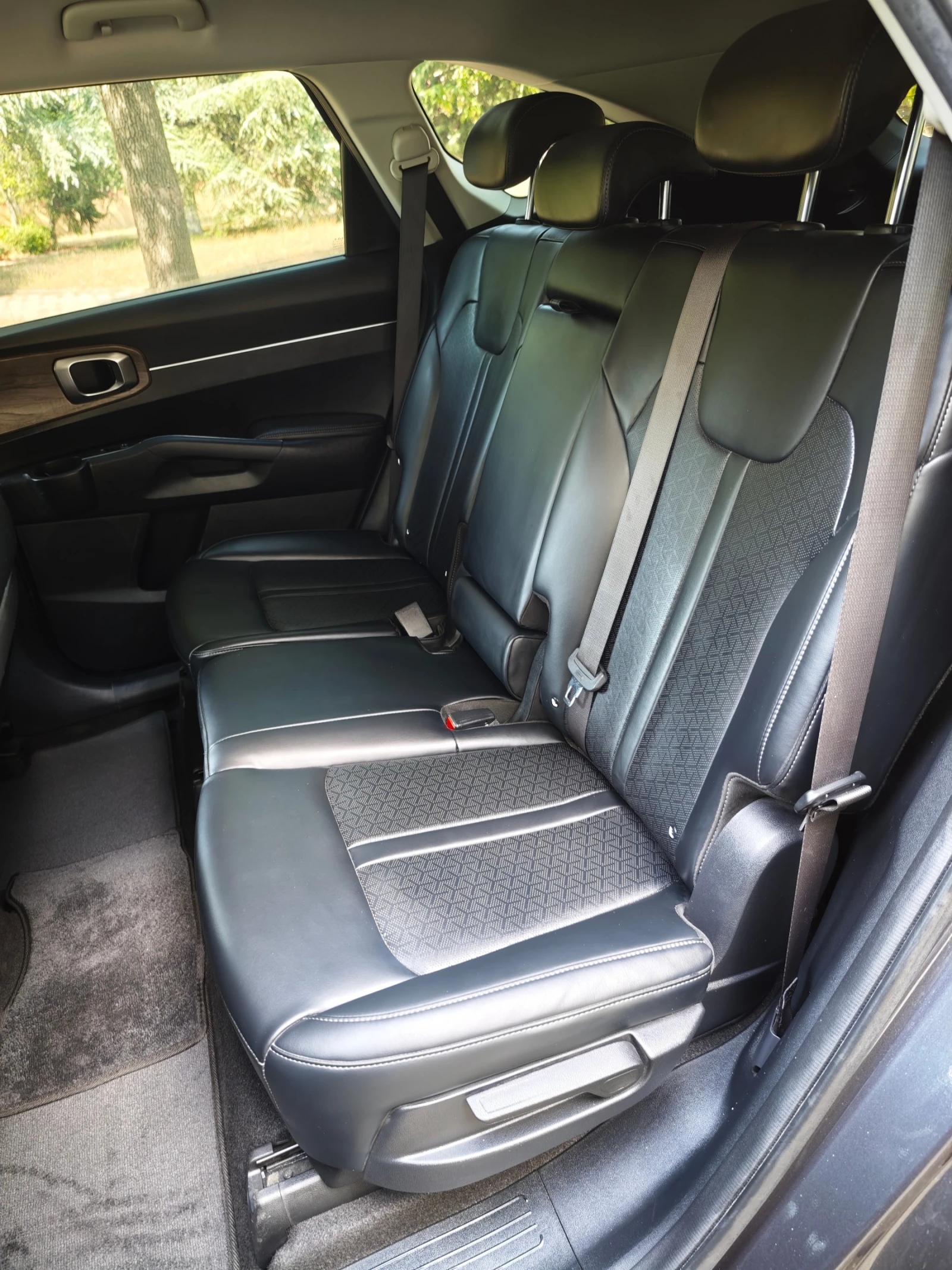 Kia Sorento 2.2 CRDI 4x4, снимка 17 - Автомобили и джипове - 55292579
