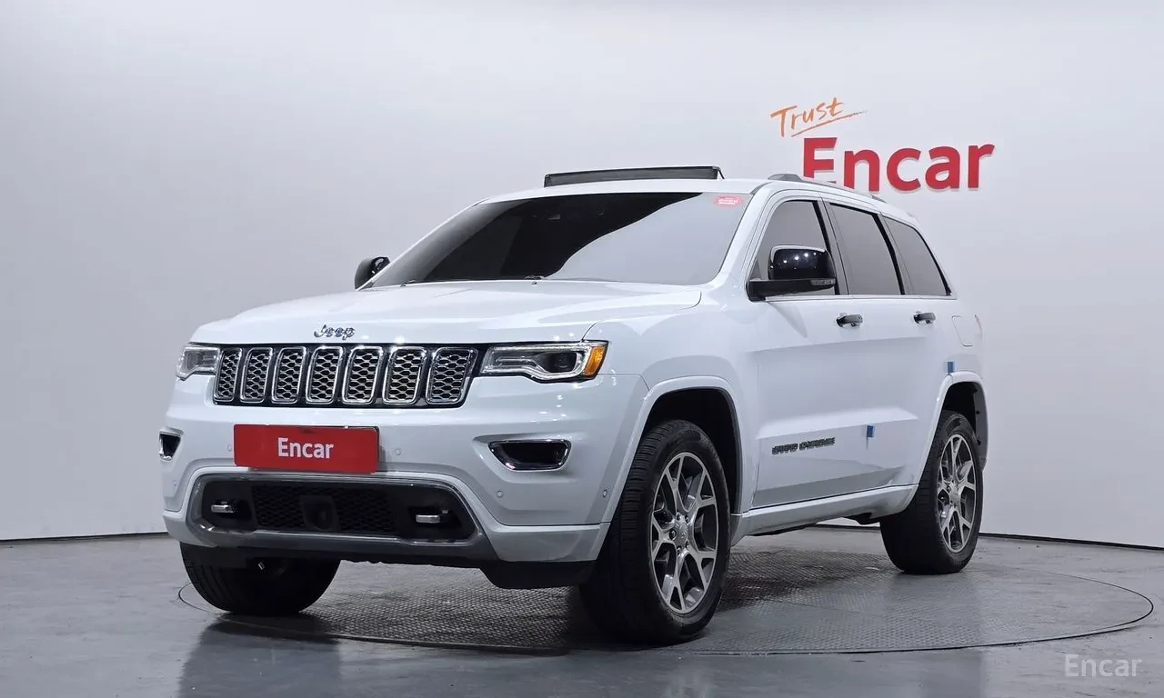Jeep Grand cherokee 3.6 OVERLAND / ОБДУХ / DISTRONIC / PANO / ВЪЗДУХ