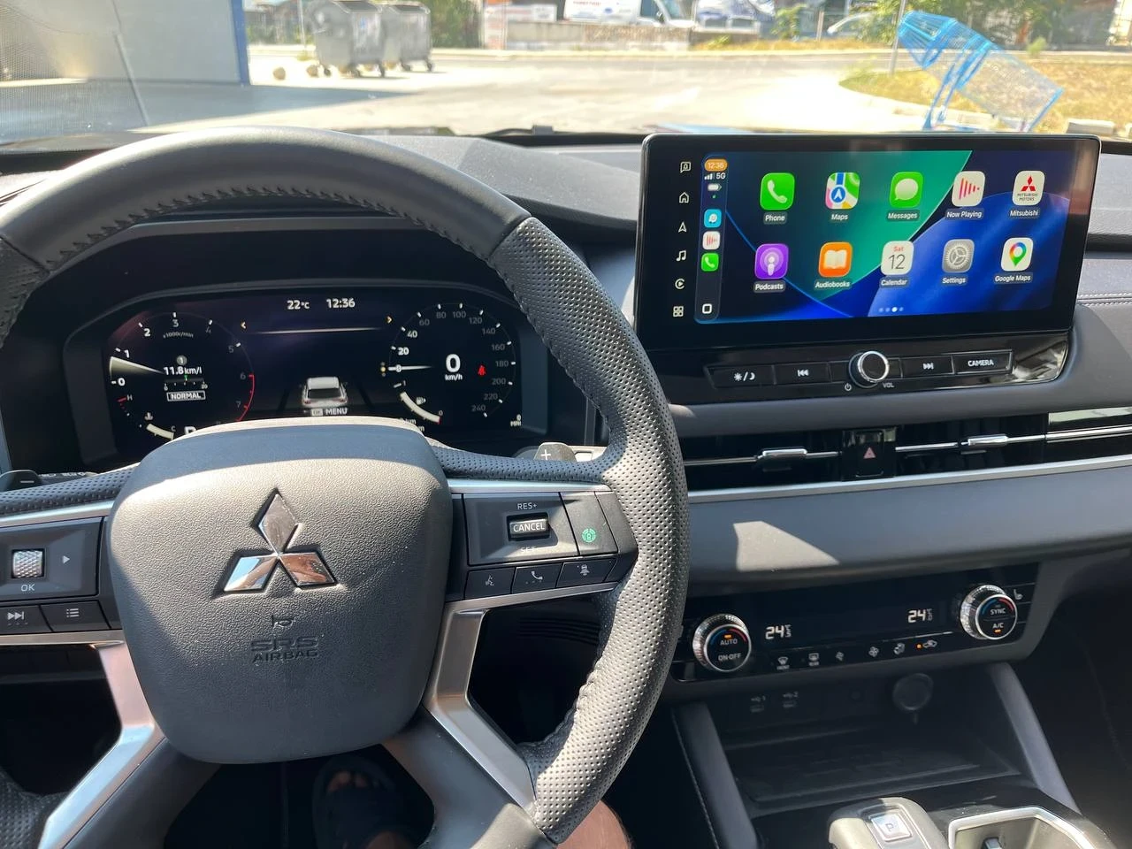 Mitsubishi Outlander, снимка 17 - Автомобили и джипове - 55802220