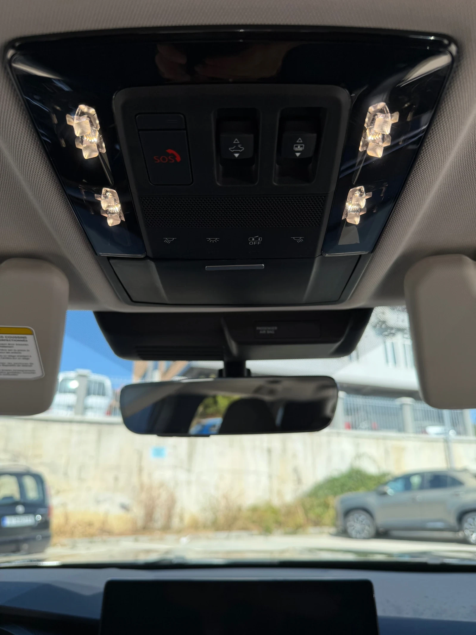 Mitsubishi Outlander, снимка 14 - Автомобили и джипове - 55802220