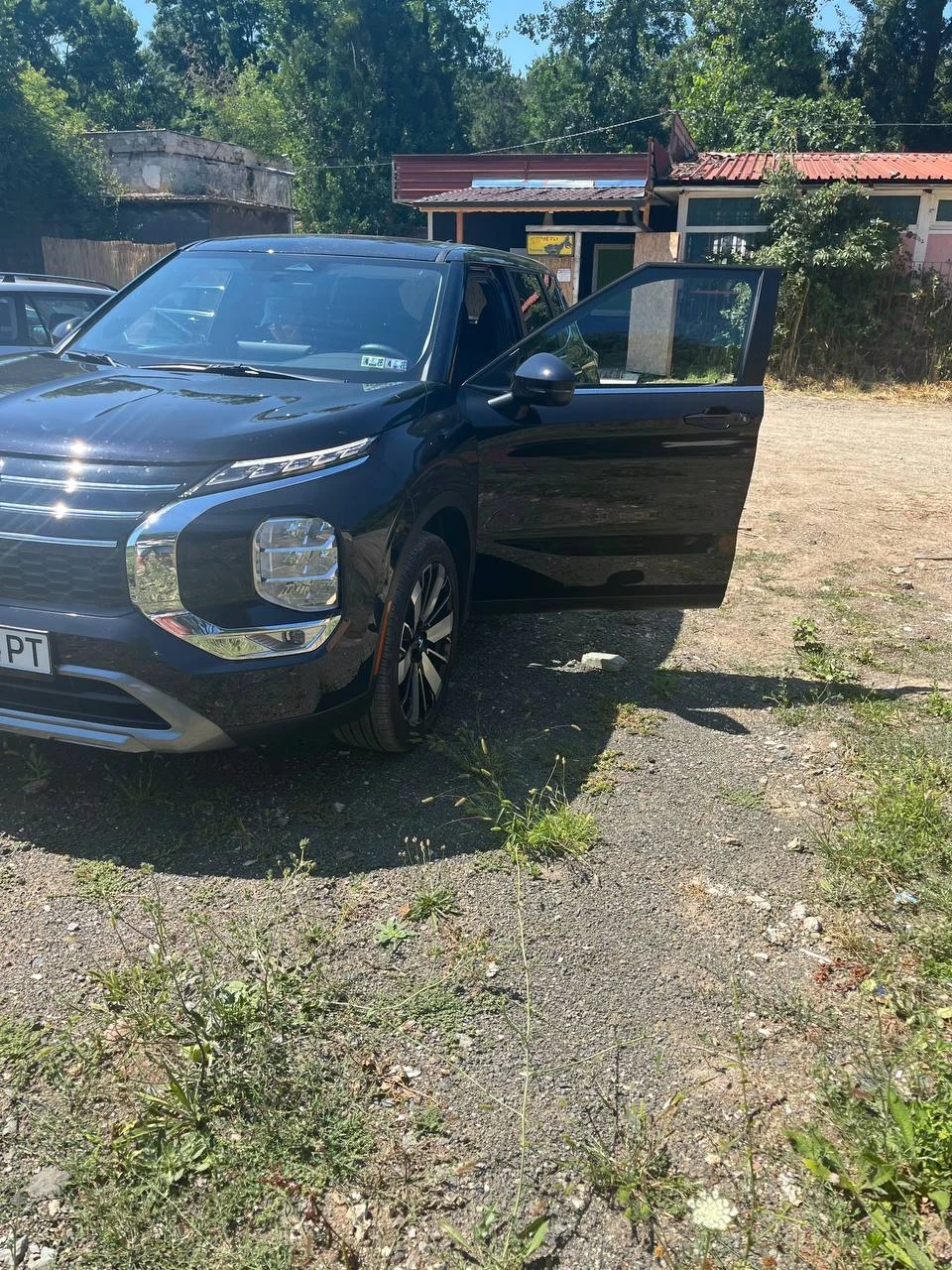 Mitsubishi Outlander, снимка 9 - Автомобили и джипове - 55346901