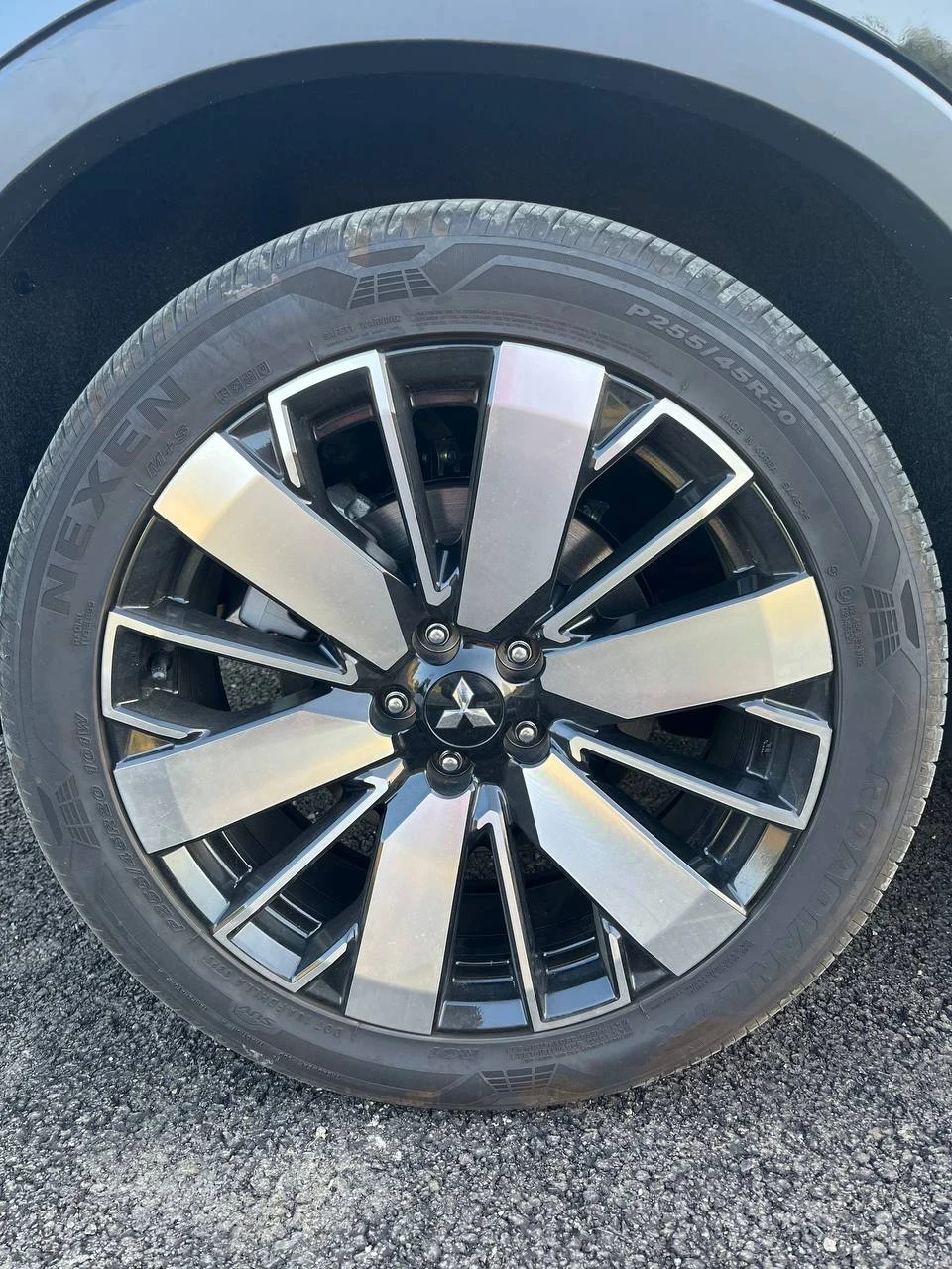 Mitsubishi Outlander, снимка 13 - Автомобили и джипове - 55346901