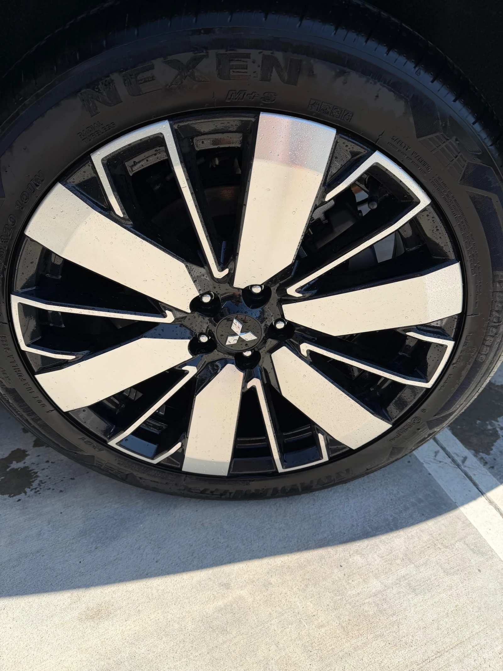 Mitsubishi Outlander, снимка 10 - Автомобили и джипове - 55802220