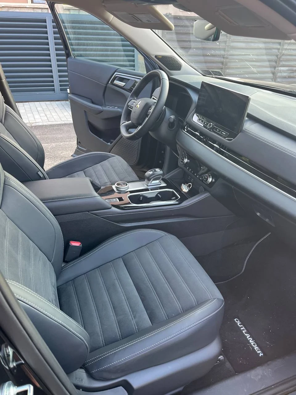 Mitsubishi Outlander, снимка 7 - Автомобили и джипове - 55346901